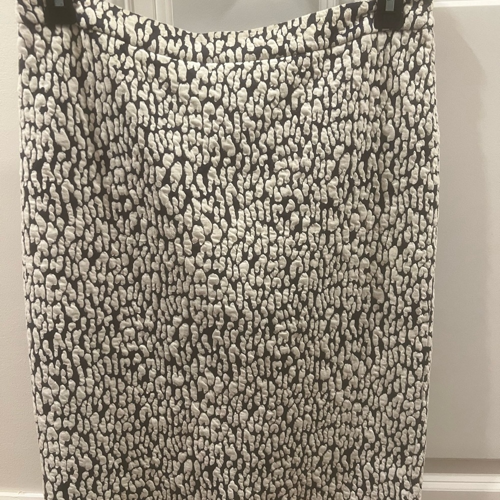 Michael kors navy and white knit skirt size M